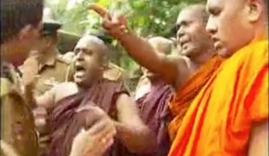 Buddhist-monks-protestScreen-Shot-2012-04-24-at-11_08_16-PM-600x350